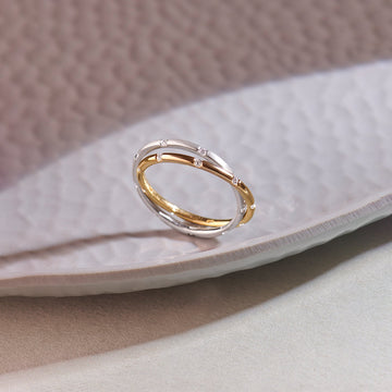 Two-Tone Interlocking Diamond Band