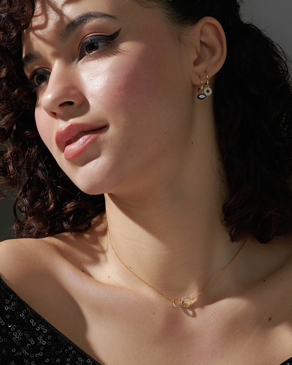 Interlocked Circle Diamond Necklace