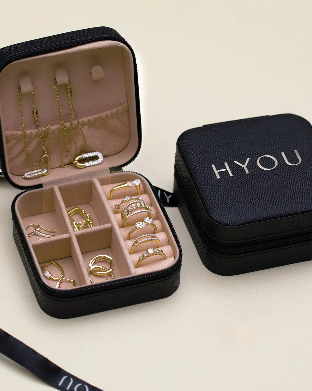Black Faux Jewelry Case